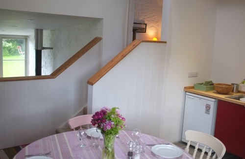 Pylle Cottage | Stylish cottage near to Bruton, Glastonbury and Wells