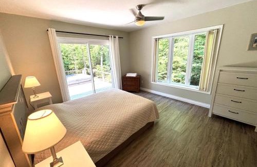 Lion's Head House | Stylish Cottage Near Lake Huron With Hot Tub