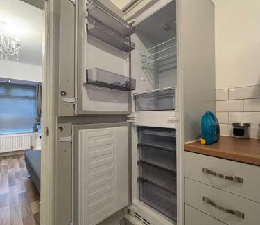Belfast Apartment | Stylish & Cozy 2-Bed Entire Home