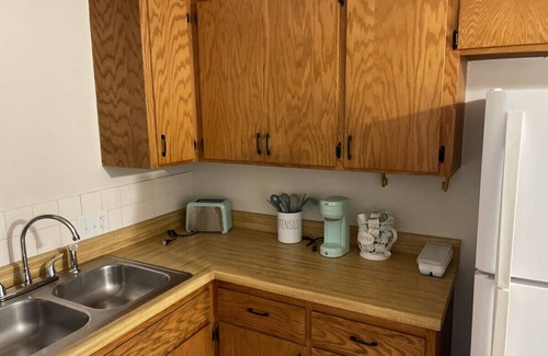 Appleton Apartment | Stylish & Cozy APT-Self Check-In & Free Parking