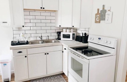 Riverside House | Stylish & Cozy Home in Dayton-Close to Everything!n