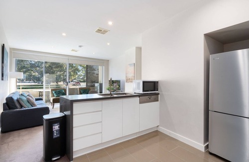 Curtin Apartment | Stylish Curtin Stay with Balcony Views