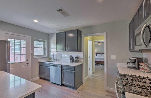Oak Cliff House | Stylish Dallas Getaway Less Than 2 Miles to Bishop Arts!