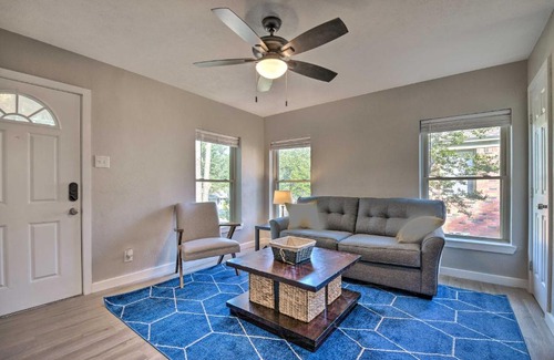 Oak Cliff House | Stylish Dallas Getaway Less Than 2 Miles to Bishop Arts!