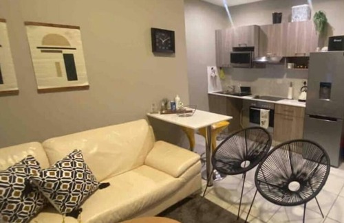 Parkwood Condo | Stylish Dante’s 1-bedroom condo free Wifi & Cinema