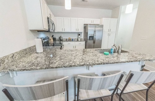 Clemson House | Stylish Dockside Townhome near Lake Hartwell