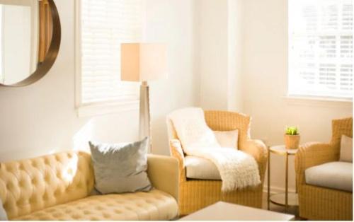 Downtown House | Stylish Downtown Cottage - Prime Historic Location
