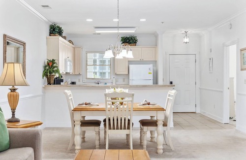 Central Myrtle Beach Condo | Stylish & Elegant 2BR 2BA Villa
