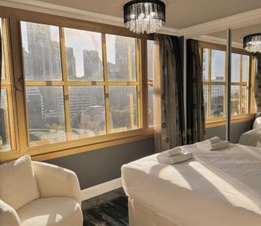 Darlinghurst Apartment | Stylish Family 1BR with Cozy Bunks and Games for 5