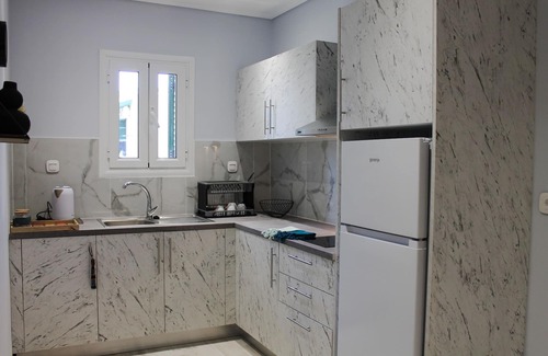 Kassiopi Apartment | Stylish First Floor Two Bedroom Flat in Kassiopi With Breakfast