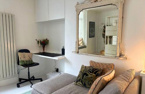 Brockley Apartment | Stylish Flat by Brockley Station & Goldsmiths