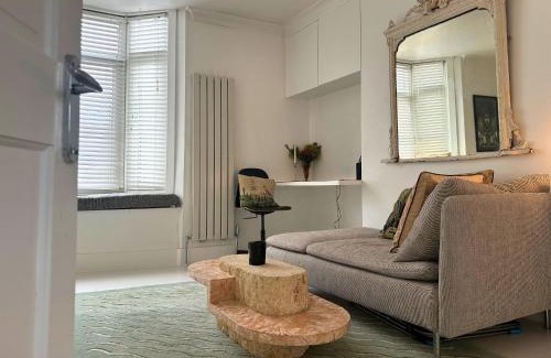 Brockley Apartment | Stylish Flat by Brockley Station & Goldsmiths