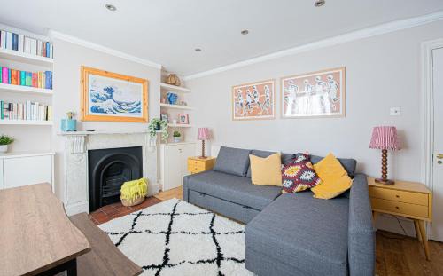 Hammersmith Broadway Apartment | Stylish Flat Near Hammersmith & Holland Park