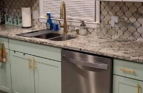 Kansas City House | Stylish-Fully Furnished 5bdrm Home Walking Distance from Arrowhead Stadium!