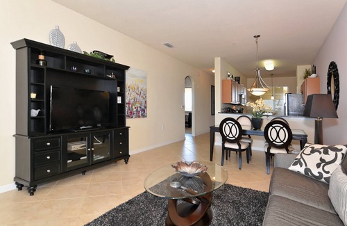 Braden River Condo | Stylish Furnished Chic 2 Bed Top Floor View Condo At River Strand CC