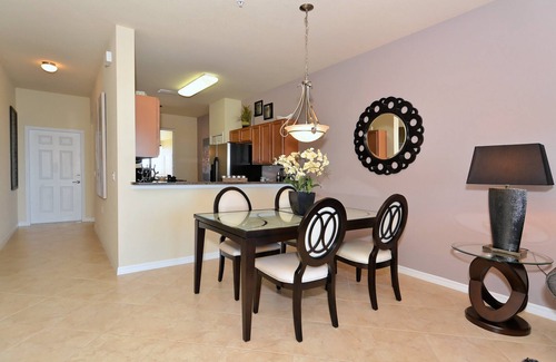 Braden River Condo | Stylish Furnished Chic 2 Bed Top Floor View Condo At River Strand CC