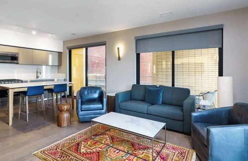 Berkeley Hotel | Stylish Getaway w/Balcony & Scenic Mountain Views