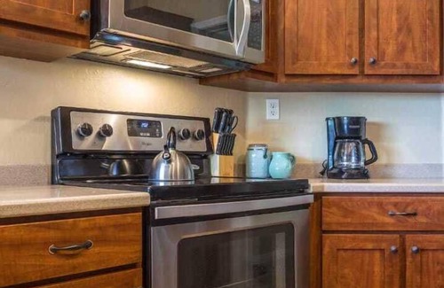 Talon Retreat House | Stylish Grayhawk Townhome: Heated Pool, Spa & Gym