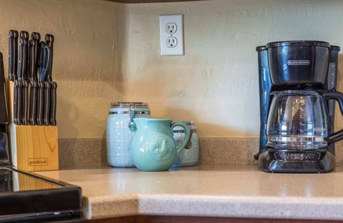 Talon Retreat House | Stylish Grayhawk Townhome: Heated Pool, Spa & Gym