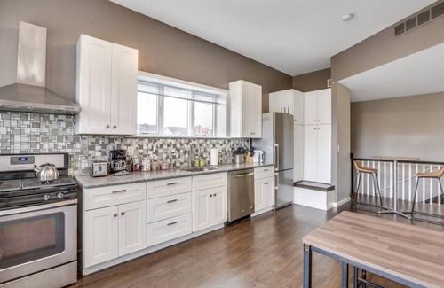 Brush Park Apartment | Stylish Heritage Apartment with an Outdoor Deck!