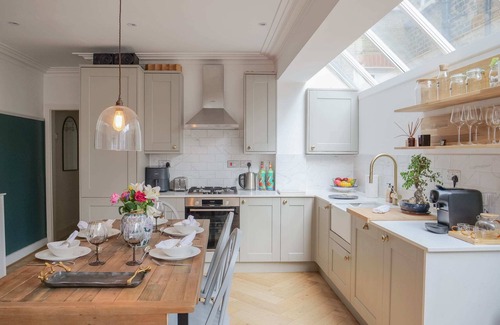 Sands End Apartment | Stylish Hideaway with Oasis Garden