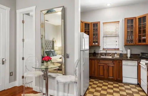 Beach Institute Apartment | Stylish, Historic District Studio, Romantic & Private