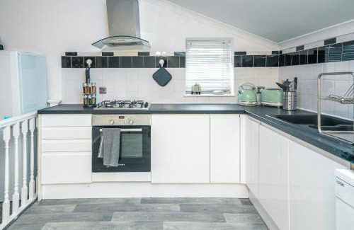 Maida Vale House | Stylish Holiday Home Groups-Families 3M