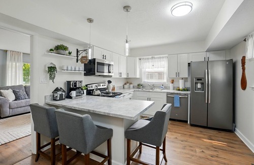 Kettering House | Stylish Home - Arcade + Theater + Kid Zone!