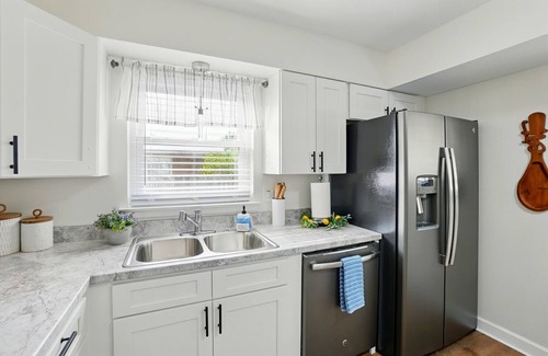 Kettering House | Stylish Home - Arcade + Theater + Kid Zone!