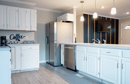 New Bern House | Stylish home conveniently located just minutes from dining, shopping & downtown!