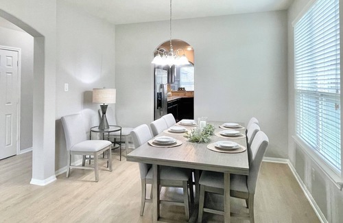 Spring House | Stylish Home in The Woodlands