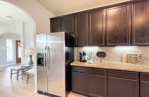 Spring House | Stylish Home in The Woodlands