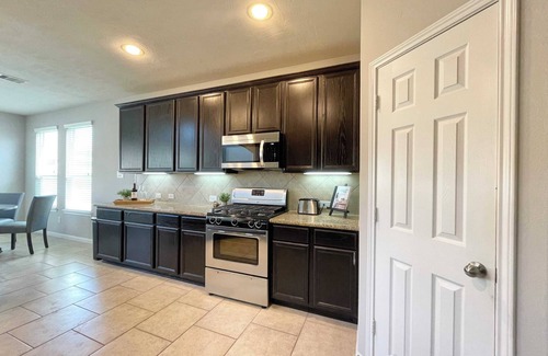 Spring House | Stylish Home in The Woodlands
