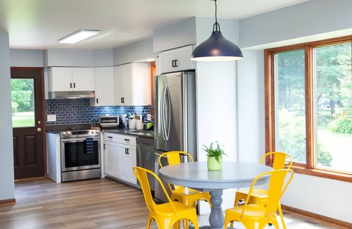 Bethlehem House | Stylish Home on the Choptank River (with Tidal Beach)