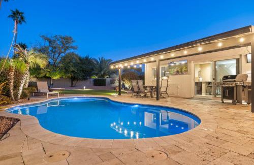 Paradise Valley Village House | Stylish Home W Hot Tub, Heated Pool & Game Room
