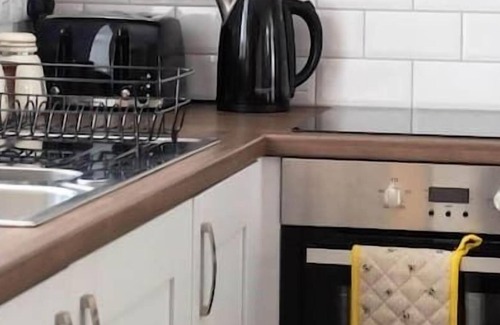 Launceston House | Stylish House in Launceston with Garden