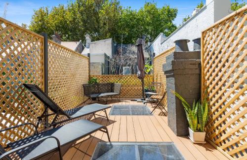 Darlinghurst House | Stylish Inner-City Terrace Home with Rooftop Deck