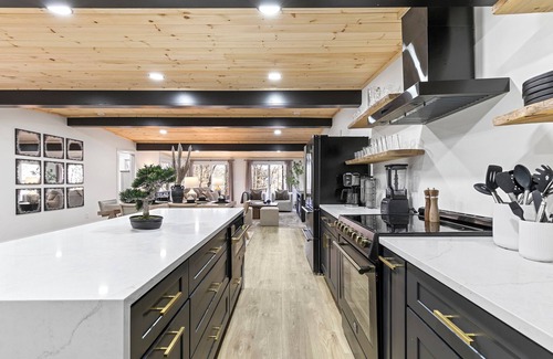 Gainesville House | Stylish Lake House Getaway with Dock in Peaceful Cove