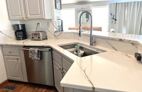 Polson House | Stylish Lake Retreat on Blue Bay, Flathead Lake, Montana with private beach!