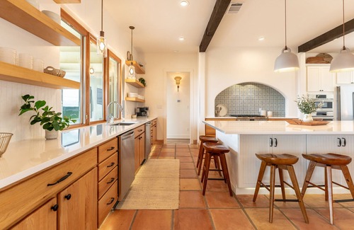 Lago Vista House | Stylish Lakeview Getaway with Open-Concept Design, Two Decks, and Room for 12