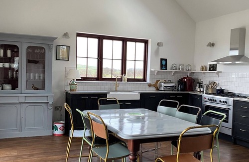 Port Isaac House | Stylish Large House Overlooking the sea & Traditional Cornish Fishing Village