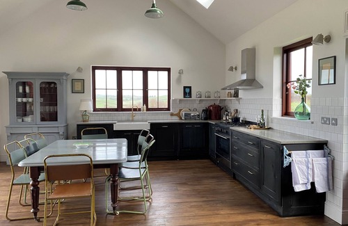 Port Isaac House | Stylish Large House Overlooking the sea & Traditional Cornish Fishing Village
