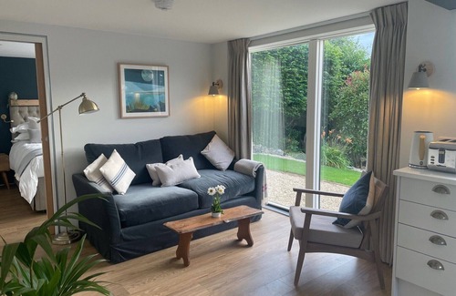 Box House | Stylish, light and airy property with wonderful views and garden.