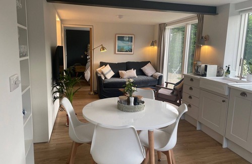 Box House | Stylish, light and airy property with wonderful views and garden.