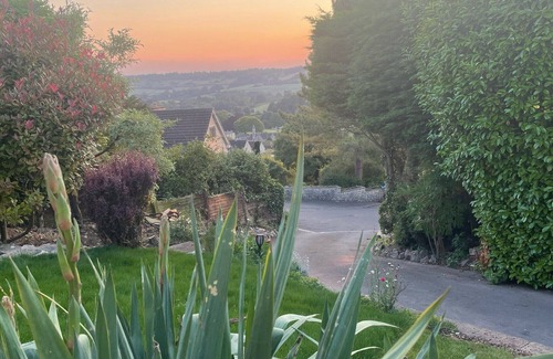 Box House | Stylish, light and airy property with wonderful views and garden.