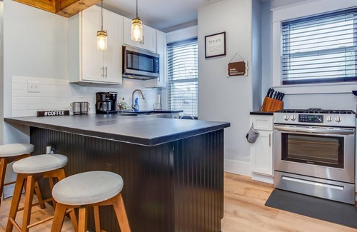 Southside Apartment | Stylish loft near SDF & Convention Center