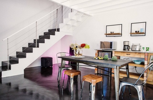 Bloubergstrand Apartment | Stylish Loft with Solar, 2 minutes walk to our sandy white beaches