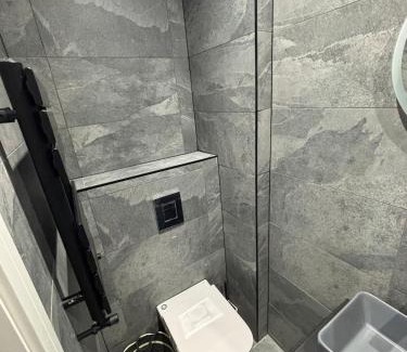 Peterborough Apartment | Stylish London Road 2BR flat - FREE parking