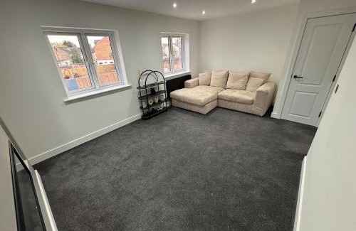 Peterborough Apartment | Stylish London Road 2BR flat - FREE parking