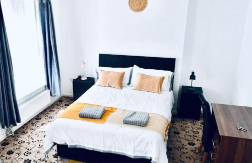 Harrow Road Apartment | Stylish Luxury Flat In Central London